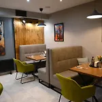 House Family & Restaurant 3*