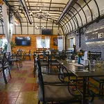 Hotel House Family & Restaurant 3*