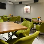 House Family & Restaurant 3*