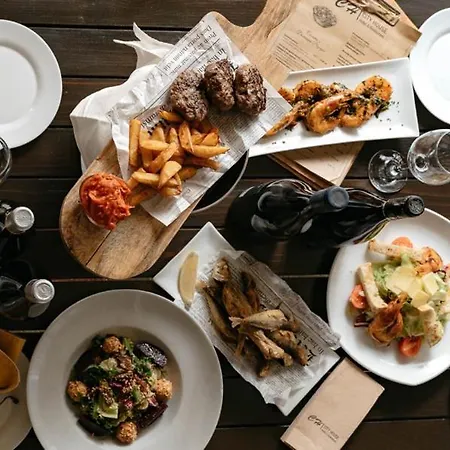 Ξενοδοχείο House Family & Restaurant 3*