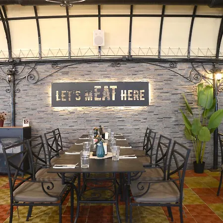 House Family & Restaurant 3* ルセ
