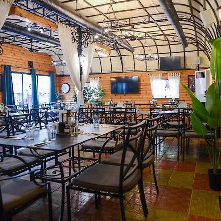 Hotel House Family & Restaurant