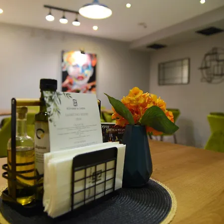 House Family & Restaurant Hotel Ruse