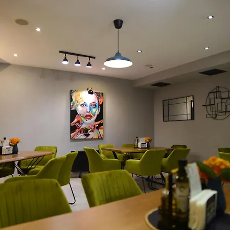 ホテル House Family & Restaurant ルセ