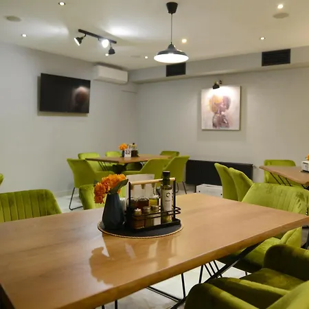 Hotel House Family & Restaurant