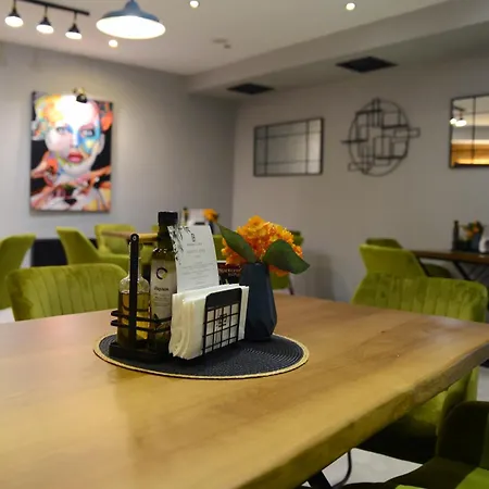 House Family & Restaurant 3* ルセ