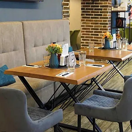 House Family & Restaurant Ξενοδοχείο 3*