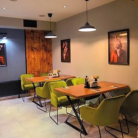 House Family & Restaurant Ξενοδοχείο Ρούσε