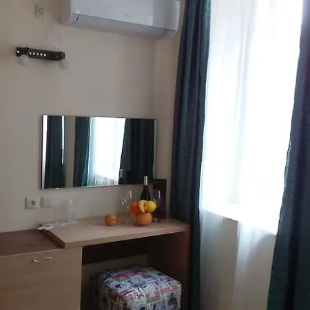 House Family & Restaurant 3* Ρούσε
